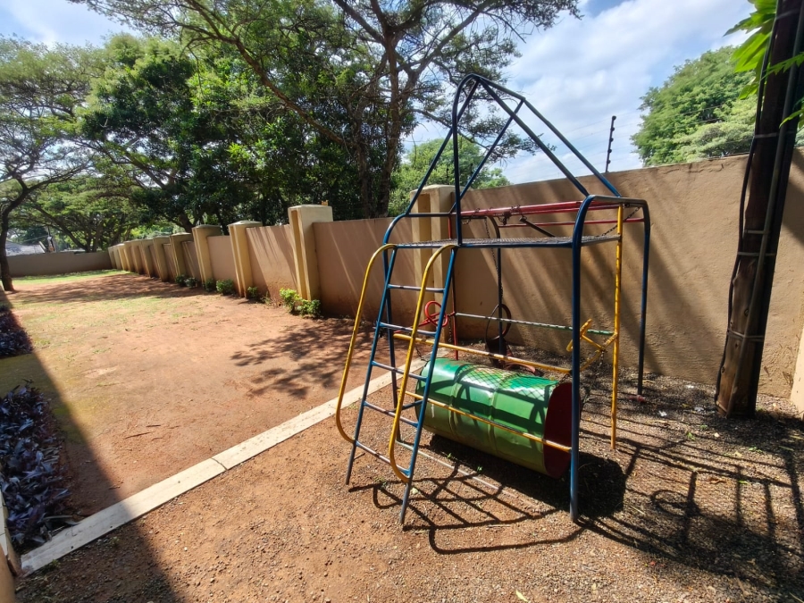 2 Bedroom Property for Sale in Geelhoutpark North West